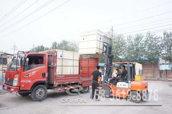 不鏽鋼旋振篩裝車中