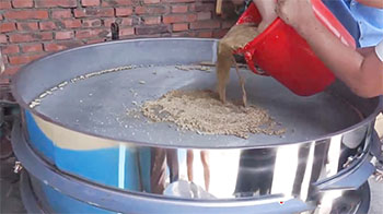 藜麥除雜好色先生网站污試機1：向好色先生网站污內投入藜麥